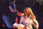 19concert02.jpg (84493 byte)